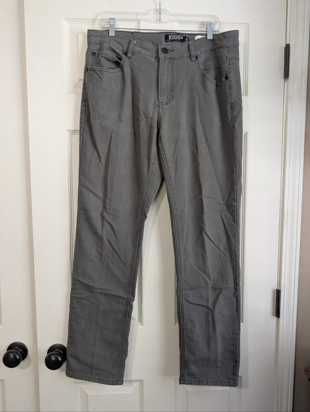 Ezekiel Men's 305 Chopper Gray Straight-Leg Jeans Size 33x30